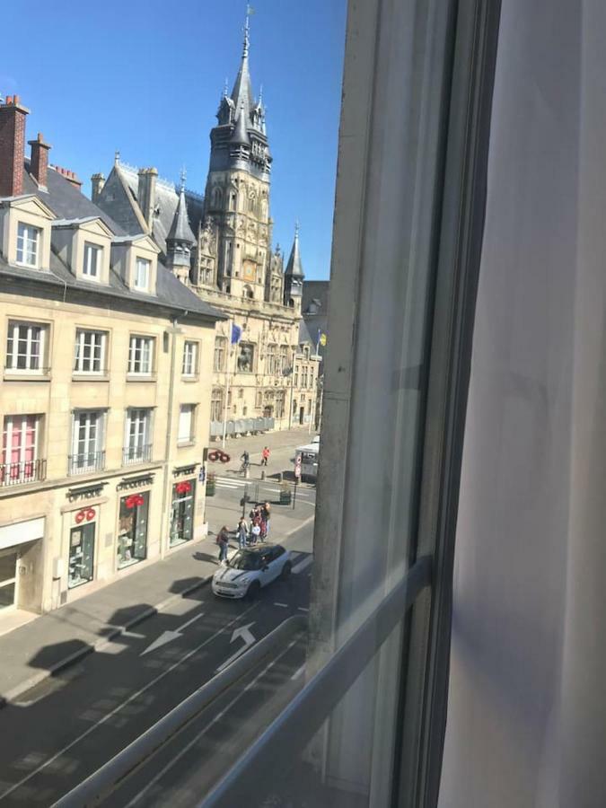 Appartement De Charme En Plein Coeur Du Centre Ville De Compiègne Exterior foto
